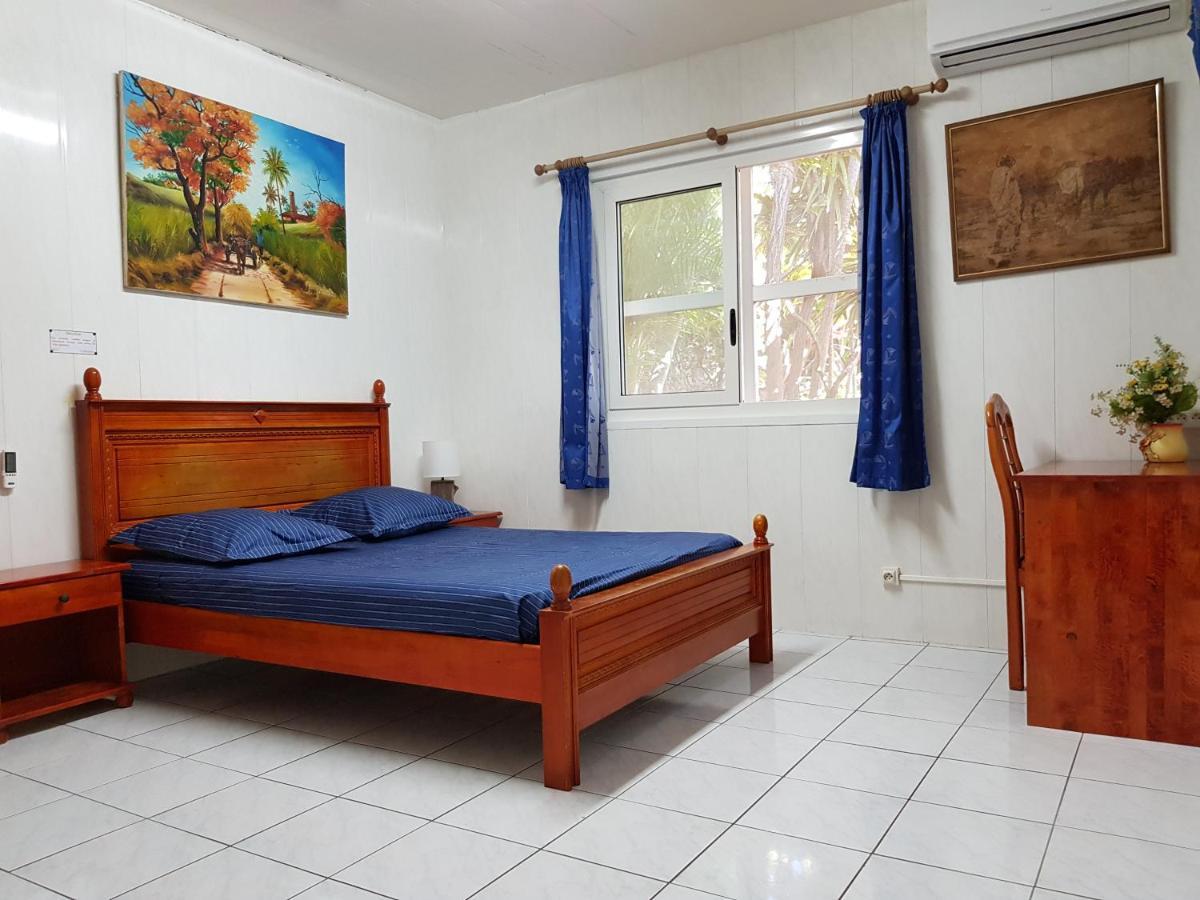 Hotel CHEZ PAPA DAYA Saint Pierre Buitenkant foto