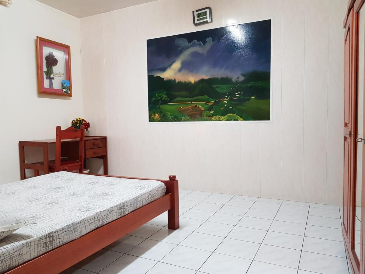 Hotel CHEZ PAPA DAYA Saint Pierre Buitenkant foto